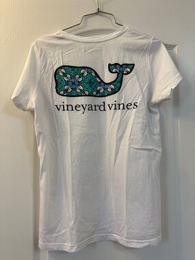 Vineyard Vines White Tee with Teal & Blue Patterned Whale